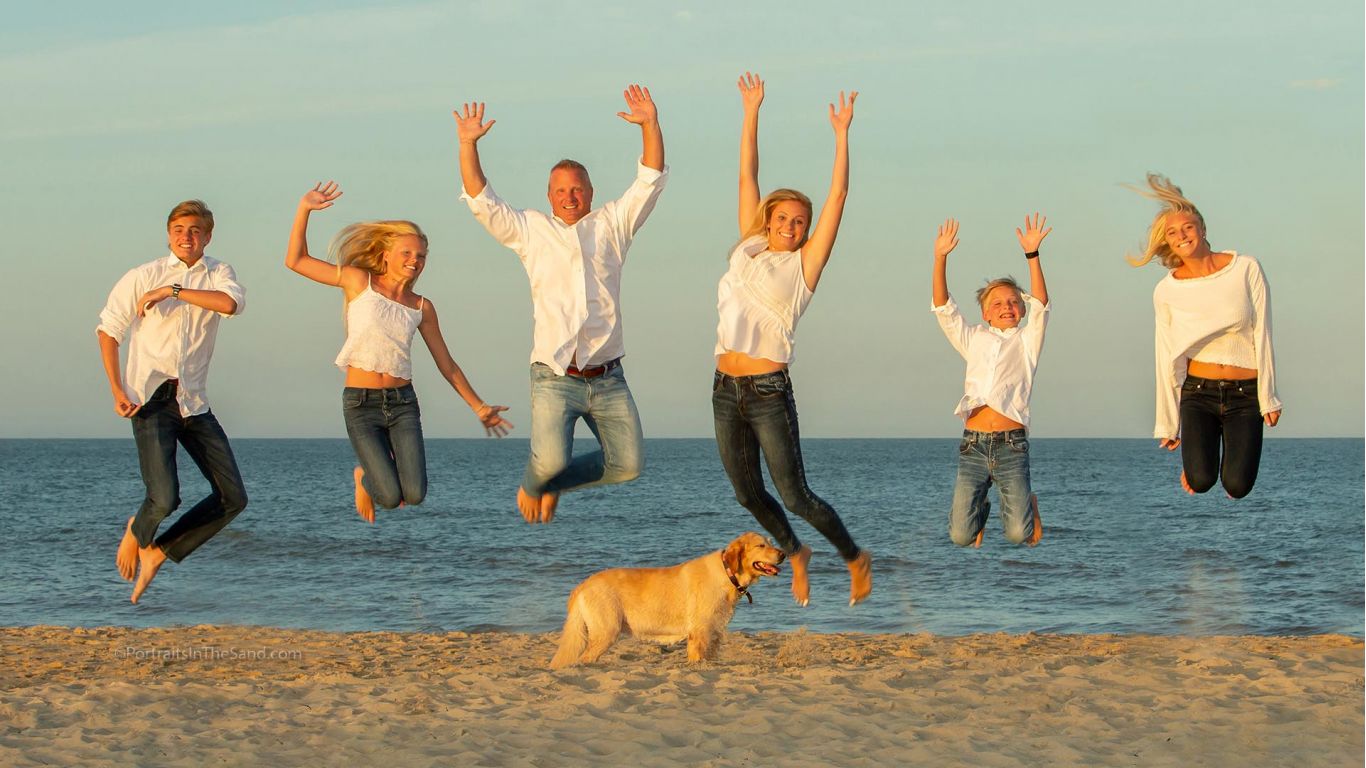 Beautifully Rendered Beach Portraits | Family Photography | Delaware